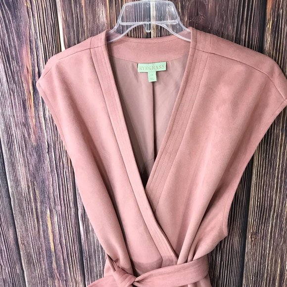 Ryegrass Faux Sueded Wrap Style Vest Top Womens 1X Pink Sleeveless Tie Waist - Picture 2 of 6